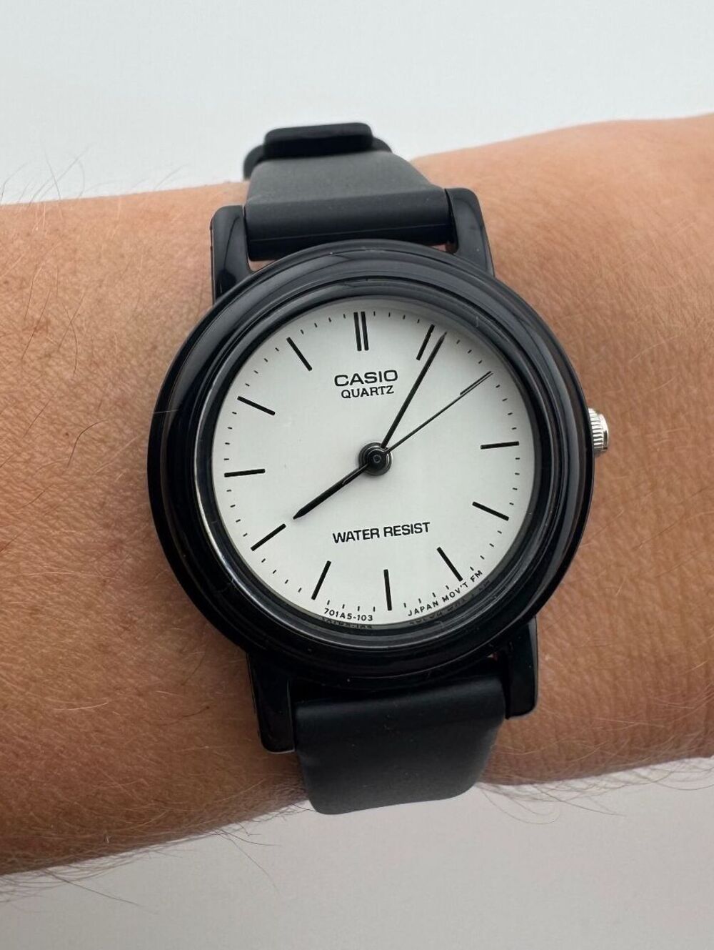 Casio LQ-139B-7E Petite White Dial Watch, Small Women’s Quartz Watch